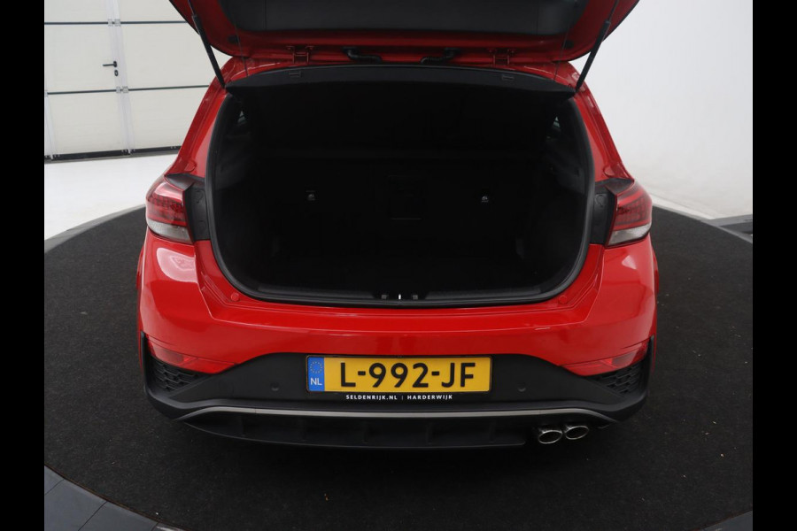 Hyundai i30 1.5 T-GDi MHEV N Line | Leder/alcantara | Memory | Adaptive cruise | Dodehoek detectie | Stoelverwarming | Navigatie | Carplay | Climate control | Camera | Park assist