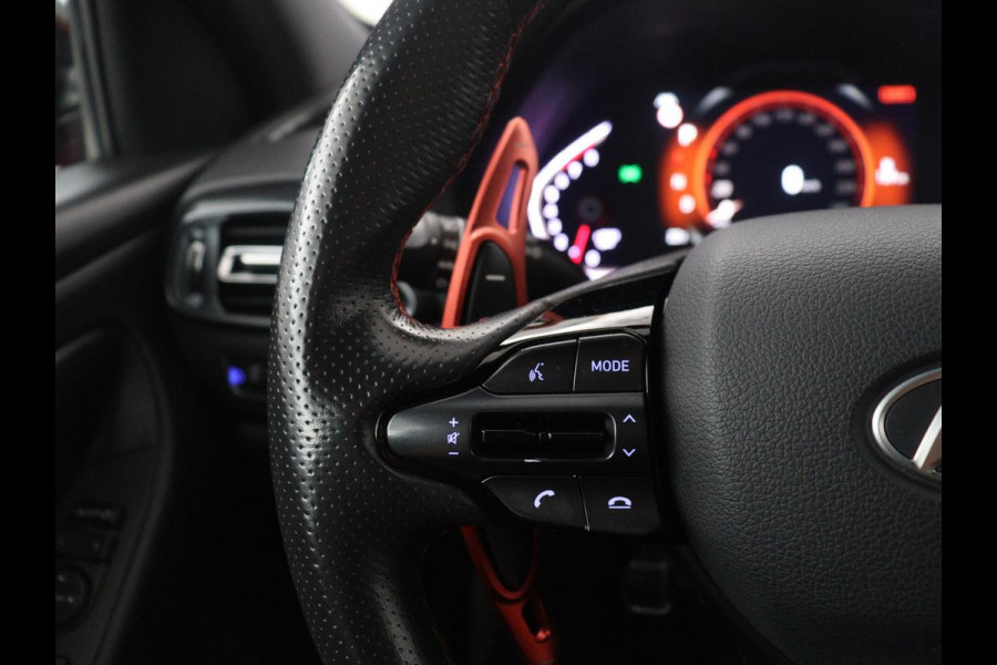 Hyundai i30 1.5 T-GDi MHEV N Line | Leder/alcantara | Memory | Adaptive cruise | Dodehoek detectie | Stoelverwarming | Navigatie | Carplay | Climate control | Camera | Park assist