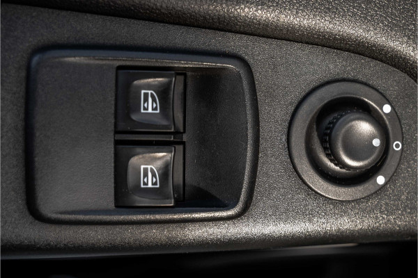 Nissan NV300 1.6 dci 125PK L2H1 | DC 6-Zits | Camera | Cruise | Airco | Trekhaak