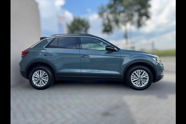 Volkswagen T-Roc 1.0 TSI Life Business CAMERA / ACC / STOEL & STUURVERW / LED / KEYLESS GO / TELEFOONLADER / ECC / CARPLAY / NAVI