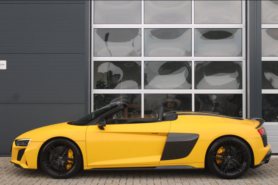 Audi R8 Spyder 5.2 Performance Quattro 620pk | Capristo | Bucket seats | Vegas yellow Matt