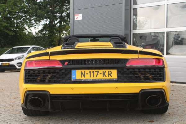 Audi R8 Spyder 5.2 Performance Quattro 620pk | Capristo | Bucket seats | Vegas yellow Matt