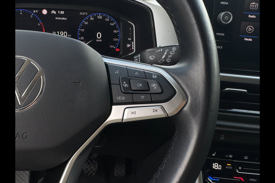 Volkswagen T-Roc 1.0 TSI Life Business CAMERA / ACC / STOEL & STUURVERW / LED / KEYLESS GO / TELEFOONLADER / ECC / CARPLAY / NAVI