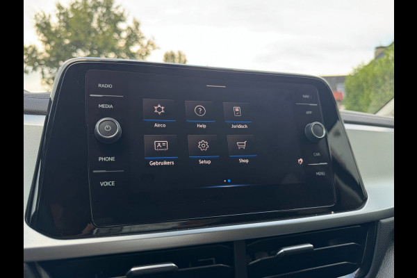 Volkswagen T-Roc 1.0 TSI Life Business CAMERA / ACC / STOEL & STUURVERW / LED / KEYLESS GO / TELEFOONLADER / ECC / CARPLAY / NAVI