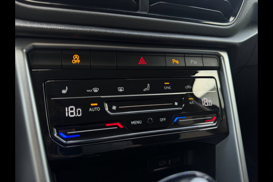 Volkswagen T-Roc 1.0 TSI Life Business CAMERA / ACC / STOEL & STUURVERW / LED / KEYLESS GO / TELEFOONLADER / ECC / CARPLAY / NAVI