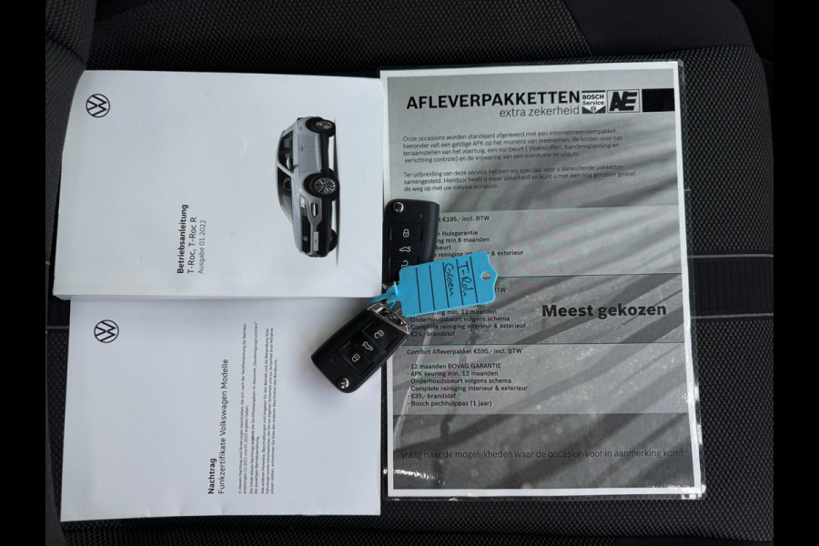 Volkswagen T-Roc 1.0 TSI Life Business CAMERA / ACC / STOEL & STUURVERW / LED / KEYLESS GO / TELEFOONLADER / ECC / CARPLAY / NAVI