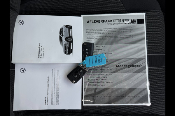 Volkswagen T-Roc 1.0 TSI Life Business CAMERA / ACC / STOEL & STUURVERW / LED / KEYLESS GO / TELEFOONLADER / ECC / CARPLAY / NAVI