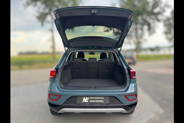 Volkswagen T-Roc 1.0 TSI Life Business CAMERA / ACC / STOEL & STUURVERW / LED / KEYLESS GO / TELEFOONLADER / ECC / CARPLAY / NAVI