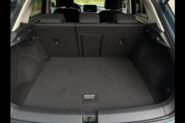 Volkswagen T-Roc 1.0 TSI Life Business CAMERA / ACC / STOEL & STUURVERW / LED / KEYLESS GO / TELEFOONLADER / ECC / CARPLAY / NAVI