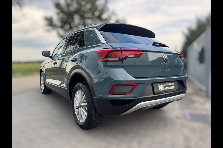 Volkswagen T-Roc 1.0 TSI Life Business CAMERA / ACC / STOEL & STUURVERW / LED / KEYLESS GO / TELEFOONLADER / ECC / CARPLAY / NAVI