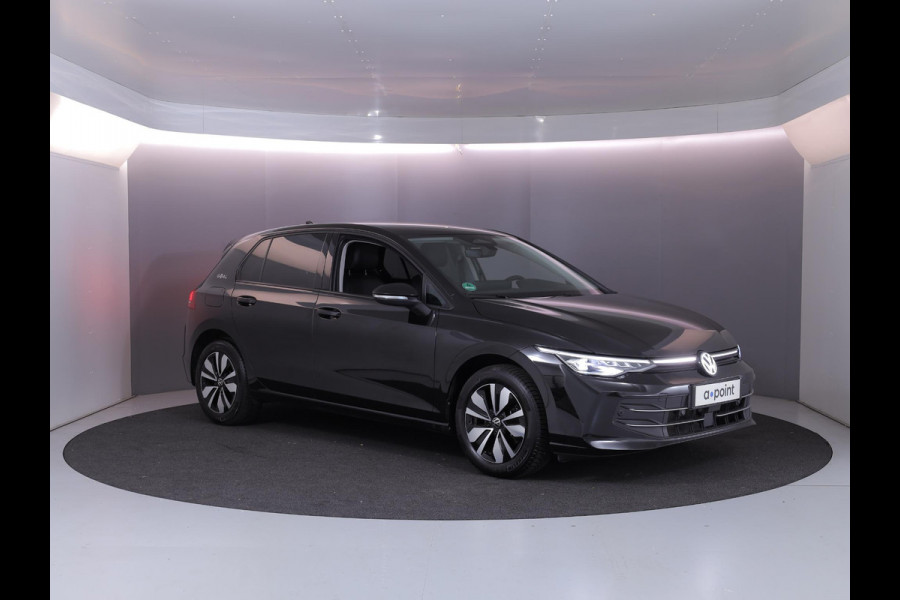 Volkswagen Golf 1.5 TSI Life GOAL 116 pk | Private lease vanaf €534 | Navigatie | Trekhaak (wegklapbaar) | Parkeersensoren | Achteruitrijcamera | Autom. airco (3 zones) | LED Plus koplampen |