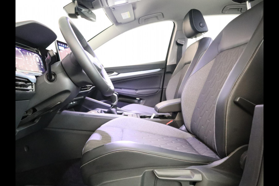 Volkswagen Golf 1.5 TSI Life GOAL 116 pk | Private lease vanaf €534 | Navigatie | Trekhaak (wegklapbaar) | Parkeersensoren | Achteruitrijcamera | Autom. airco (3 zones) | LED Plus koplampen |