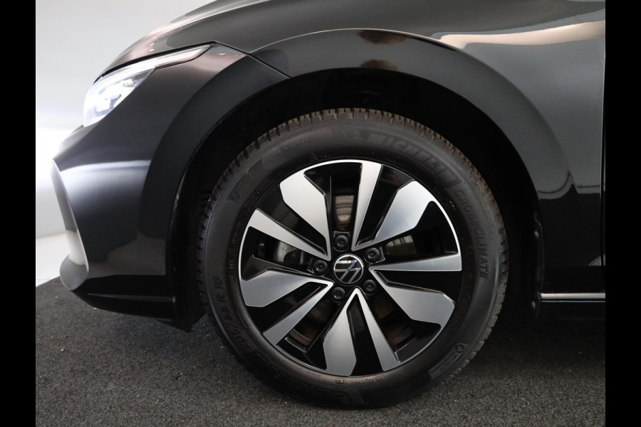 Volkswagen Golf 1.5 TSI Life GOAL 116 pk | Private lease vanaf €534 | Navigatie | Trekhaak (wegklapbaar) | Parkeersensoren | Achteruitrijcamera | Autom. airco (3 zones) | LED Plus koplampen |
