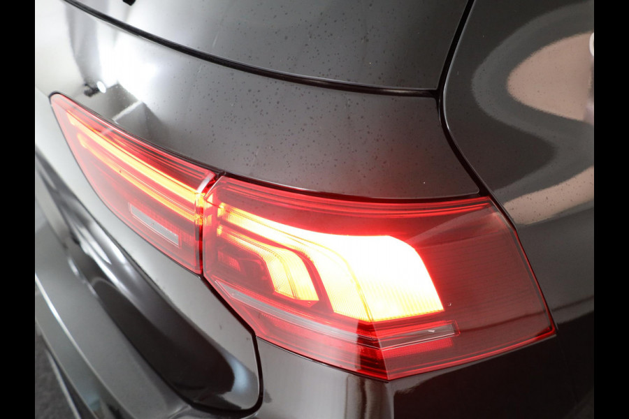 Volkswagen Golf 1.5 TSI Life GOAL 116 pk | Private lease vanaf €534 | Navigatie | Trekhaak (wegklapbaar) | Parkeersensoren | Achteruitrijcamera | Autom. airco (3 zones) | LED Plus koplampen |