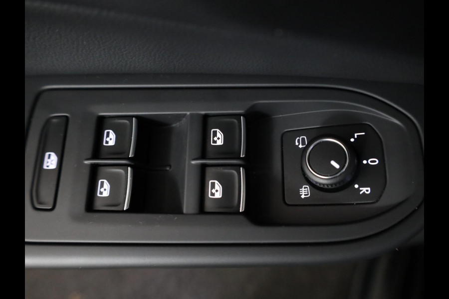 Volkswagen Golf 1.5 TSI Life GOAL 116 pk | Private lease vanaf €534 | Navigatie | Trekhaak (wegklapbaar) | Parkeersensoren | Achteruitrijcamera | Autom. airco (3 zones) | LED Plus koplampen |