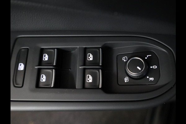 Volkswagen Golf 1.5 TSI Life GOAL 116 pk | Private lease vanaf €534 | Navigatie | Trekhaak (wegklapbaar) | Parkeersensoren | Achteruitrijcamera | Autom. airco (3 zones) | LED Plus koplampen |