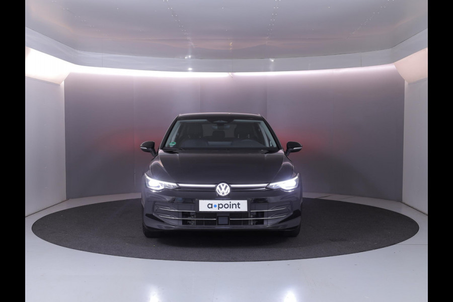 Volkswagen Golf 1.5 TSI Life GOAL 116 pk | Private lease vanaf €534 | Navigatie | Trekhaak (wegklapbaar) | Parkeersensoren | Achteruitrijcamera | Autom. airco (3 zones) | LED Plus koplampen |