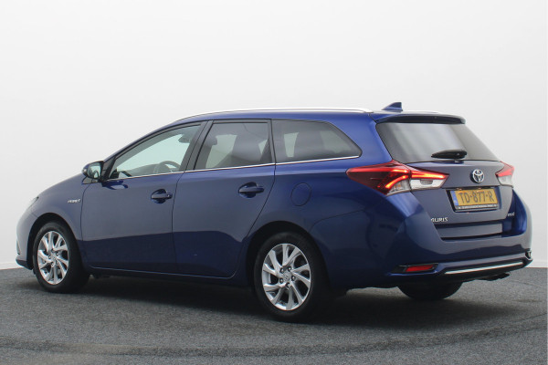 Toyota Auris Touring Sports 1.8 Hybrid Dynamic Panoramadak, Keyless, Camera, Navigatie, Climate, 16"