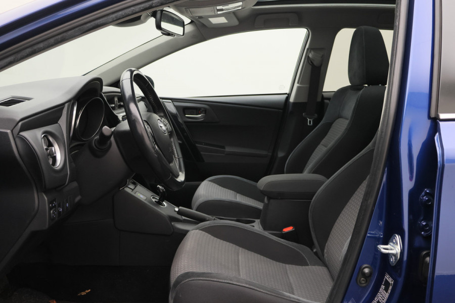 Toyota Auris Touring Sports 1.8 Hybrid Dynamic Panoramadak, Keyless, Camera, Navigatie, Climate, 16"