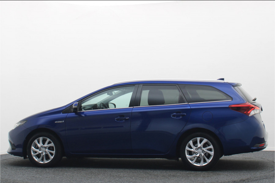 Toyota Auris Touring Sports 1.8 Hybrid Dynamic Panoramadak, Keyless, Camera, Navigatie, Climate, 16"