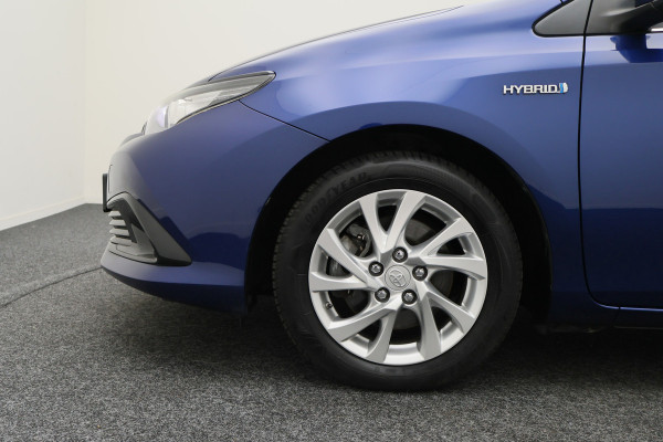 Toyota Auris Touring Sports 1.8 Hybrid Dynamic Panoramadak, Keyless, Camera, Navigatie, Climate, 16"