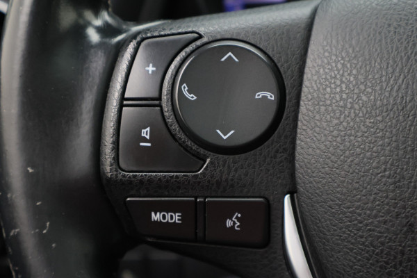 Toyota Auris Touring Sports 1.8 Hybrid Dynamic Panoramadak, Keyless, Camera, Navigatie, Climate, 16"