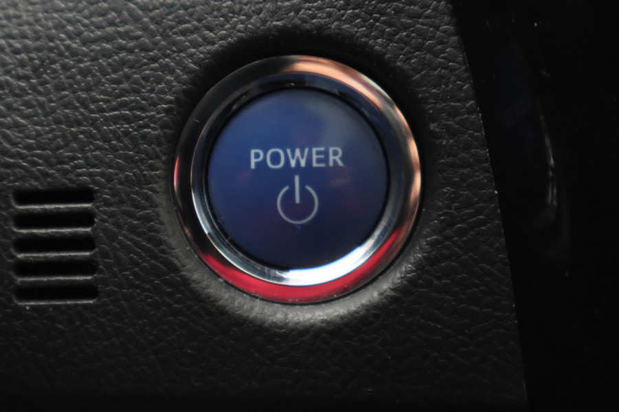 Toyota Auris Touring Sports 1.8 Hybrid Dynamic Panoramadak, Keyless, Camera, Navigatie, Climate, 16"