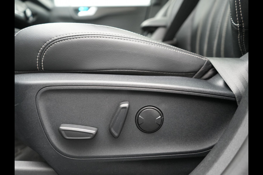 Ford Kuga 2.5 Vignale PHEV 225pk Dealer O.H. | Panodak | Head Up | Camera | Bang & Olufsen | Lederen Comfortstoelen Memory & Verwarmd | Stuur Verwarmd | Navigatie | DAB | Virtual | 20"L.M | Cruise Control | Plug In Hybrid |
