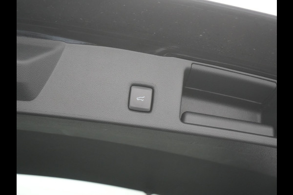 Ford Kuga 2.5 Vignale PHEV 225pk Dealer O.H. | Panodak | Head Up | Camera | Bang & Olufsen | Lederen Comfortstoelen Memory & Verwarmd | Stuur Verwarmd | Navigatie | DAB | Virtual | 20"L.M | Cruise Control | Plug In Hybrid |