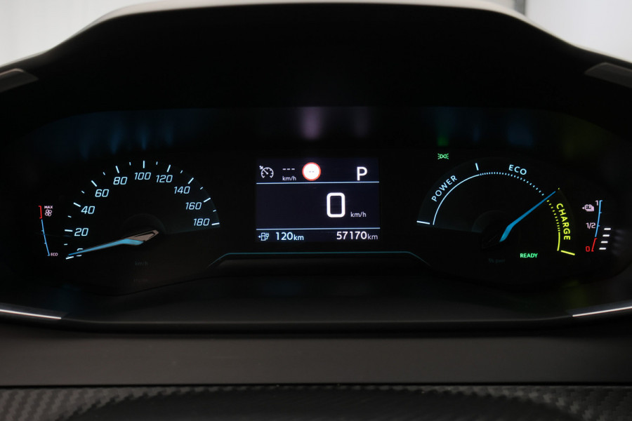 Peugeot e-2008 EV Active Pack 50 kWh SOH 90%, Camera, Apple Carplay, Climate, Cruise, PDC