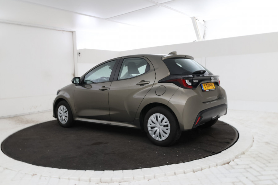 Toyota Yaris 1.5 VVT-i Active 5 Deurs Navigatie, Airco