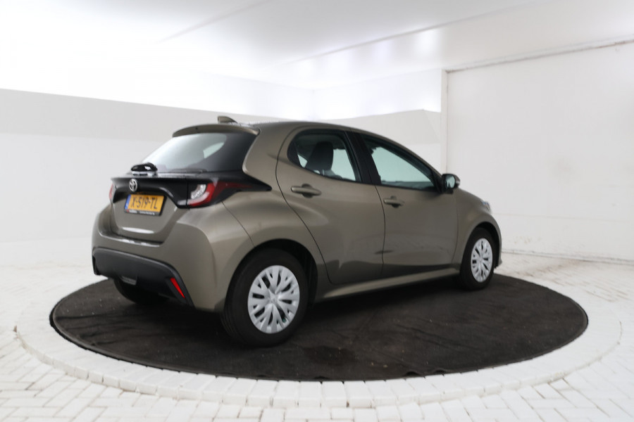 Toyota Yaris 1.5 VVT-i Active 5 Deurs Navigatie, Airco