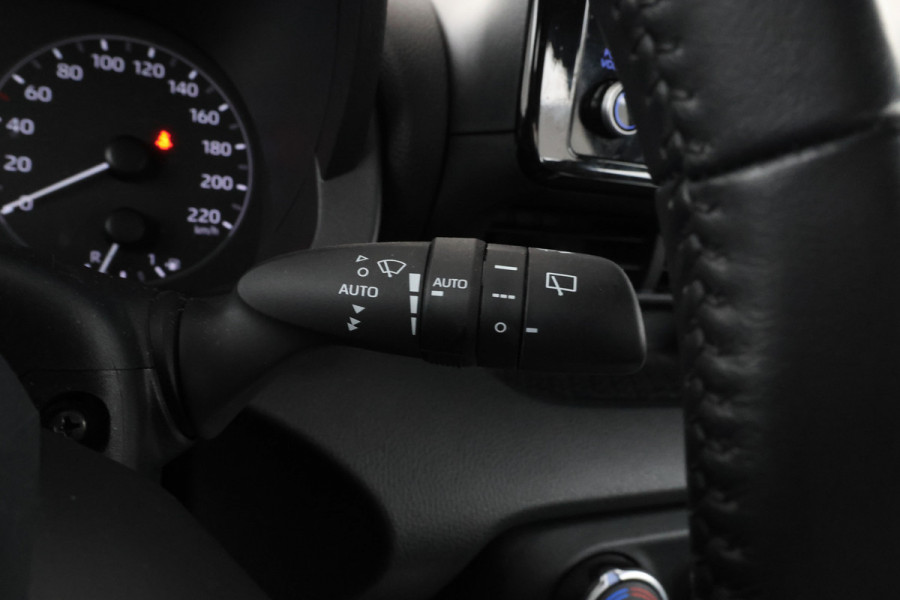Toyota Yaris 1.5 VVT-i Active 5 Deurs Navigatie, Airco