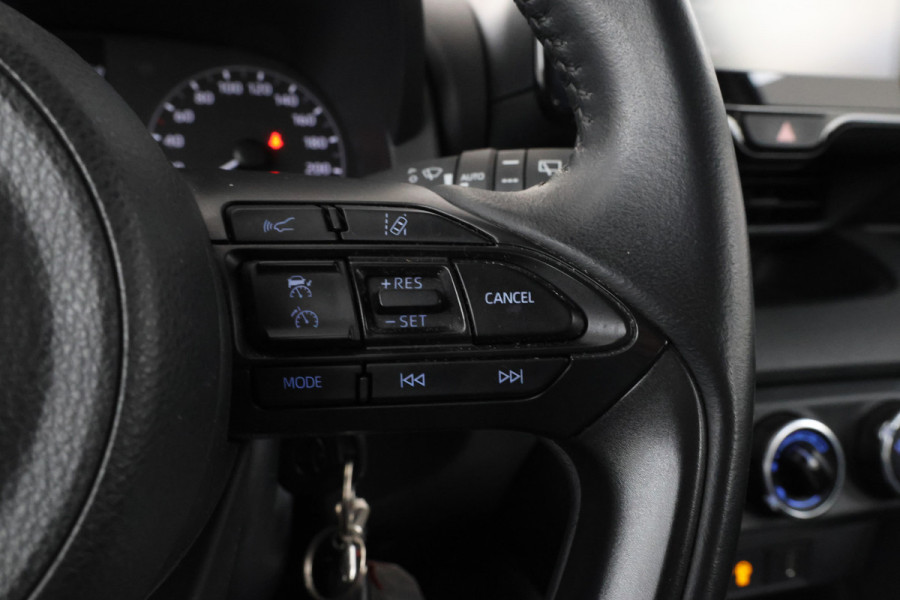 Toyota Yaris 1.5 VVT-i Active 5 Deurs Navigatie, Airco