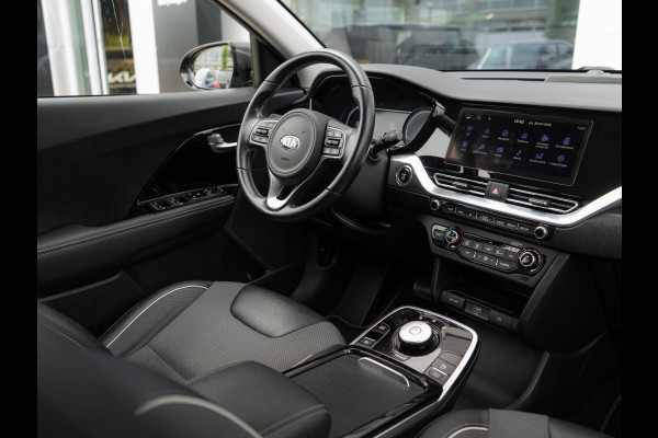 Kia e-Niro DynamicLine 64 kWh | Trekhaak | 3 Fase | Adaptieve Cruise Control | Navigatie | Carplay | Parkeersensoren | Achteruitrijcamera |