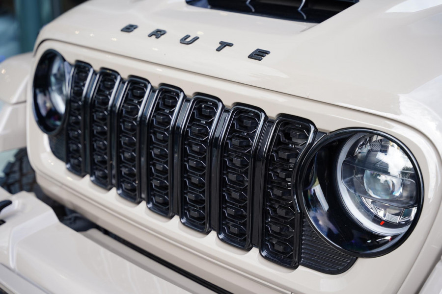 Jeep Wrangler Unlimited BRUTE Richmond Custom 4xe 380 Rubicon / BRUTE PERFORMANCE / Skyview