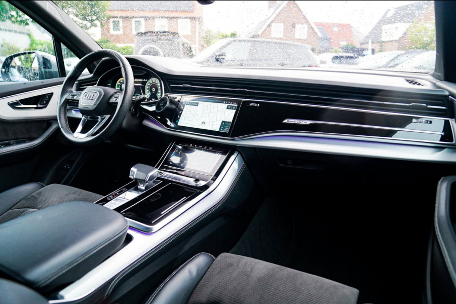 Audi Q7 55 TFSI e quattro Pro Line Plus | Luchtvering | Head Up Display | Elektrisch trekhaak | Apple Carplay | Bang & Olufsen
