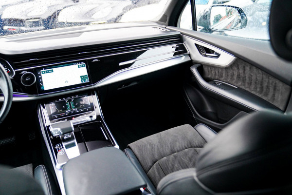 Audi Q7 55 TFSI e quattro Pro Line Plus | Luchtvering | Head Up Display | Elektrisch trekhaak | Apple Carplay | Bang & Olufsen