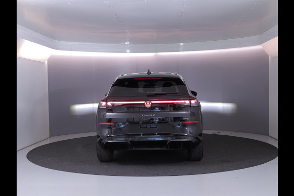 Volkswagen T-Roc 1.5 eTsi R-Line 150 pk Automaat (DSG) | Navigatie | Parkeersensoren (Park assist) | Achteruitrijcamera | Matrix LED koplampen | Keyless | R-Line |