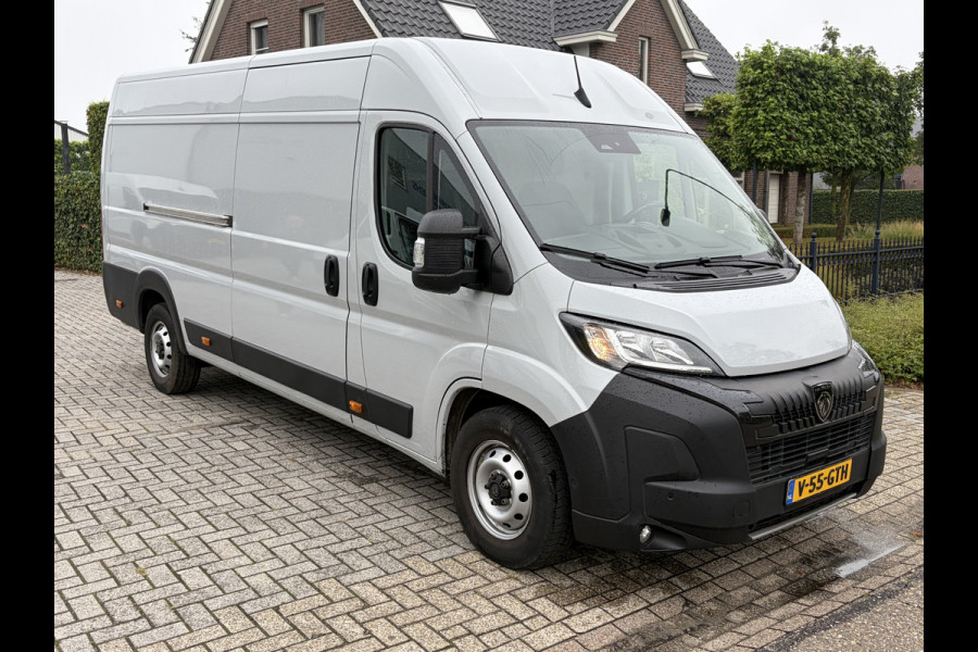 Peugeot Boxer 2.2 BlueHDi 180PK Euro6 Aut. L4H2 3.5t Zwaar ✓ 3-zits ✓ Trekhaak 3.000 KG ✓ dubbele schuifdeur