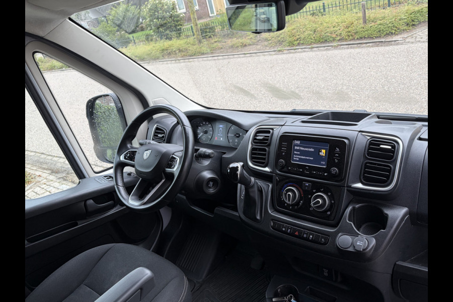 Peugeot Boxer 2.2 BlueHDi 180PK Euro6 Aut. L4H2 3.5t Zwaar ✓ 3-zits ✓ Trekhaak 3.000 KG ✓ dubbele schuifdeur