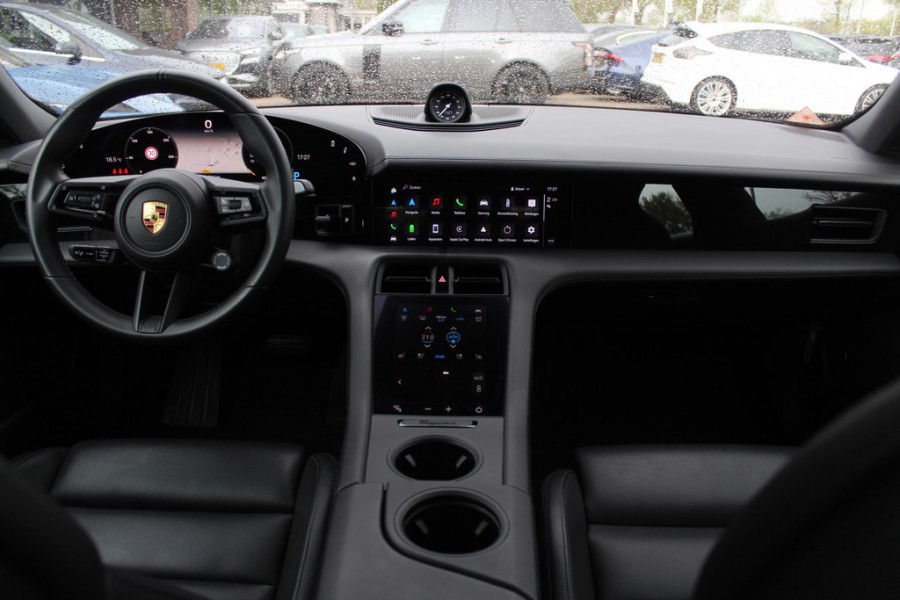 Porsche Taycan 4S Performance 84 kWh / SoH 91,2% / Panoramadak / 360Camera / Luchtvering / Massage+Ventilatie / Keyless / 20'' / Bose / Sportchrono / Dodehoek / DAB / InnoDrive / ACC