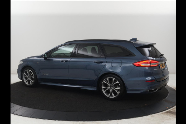 Ford Mondeo Wagon 2.0 IVCT HEV St-Line | Leder/alcantara | Memory | Cruise control | Dodehoek detectie | Stuur/stoel verwarming | Achterbank verwarming | Carplay | Camera | Park assist | Elektrische achterklep