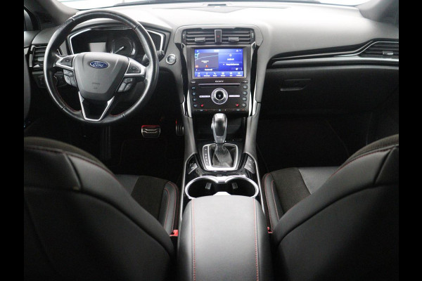 Ford Mondeo Wagon 2.0 IVCT HEV St-Line | Leder/alcantara | Memory | Cruise control | Dodehoek detectie | Stuur/stoel verwarming | Achterbank verwarming | Carplay | Camera | Park assist | Elektrische achterklep