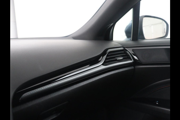 Ford Mondeo Wagon 2.0 IVCT HEV St-Line | Leder/alcantara | Memory | Cruise control | Dodehoek detectie | Stuur/stoel verwarming | Achterbank verwarming | Carplay | Camera | Park assist | Elektrische achterklep