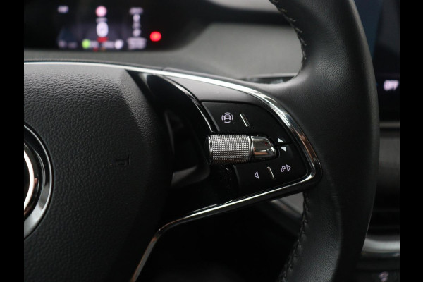 Škoda Enyaq iV 60 | SOH 91,0% | Half leder | Cruise control | Carplay | Navigatie | Sfeerverlichting | Climate control | Camera | Park assist | EV