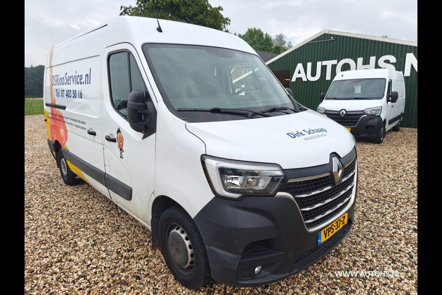 Renault Master T35 2.3 dCi 135 L2H2 Work Edition , Airco , navi , camera , 1e Eig , Euro 6