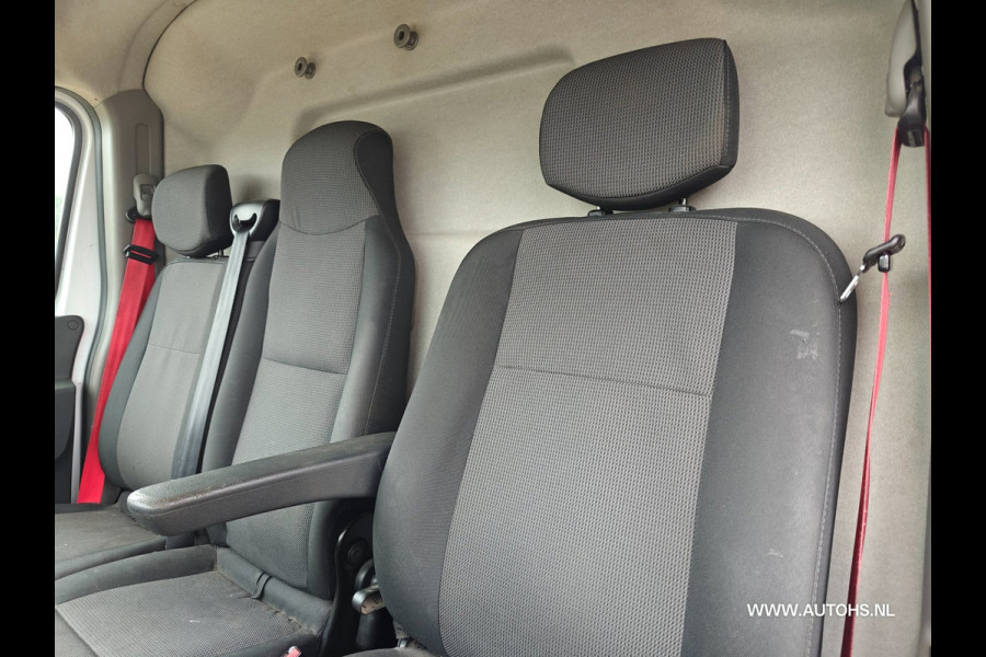 Renault Master T35 2.3 dCi 135 L2H2 Work Edition , Airco , navi , camera , 1e Eig , Euro 6
