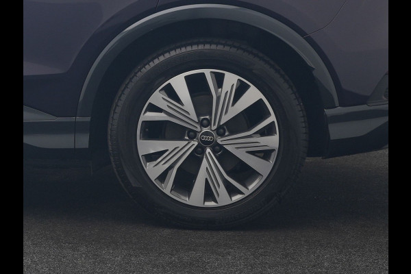 Audi Q4 e-tron 40 S edition 82 kWh 204pk Dealer O.H. | Adaptive Cruise | Head Up | Camera | Lederen Sportstoelen Memory & Verwarmd | Blis | Keyless | Matrix LED | Apple Carplay | Navigatie | DAB | 19"L.M |