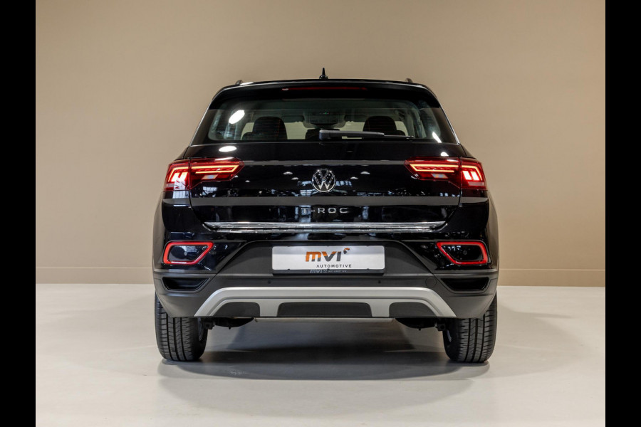 Volkswagen T-Roc 1.5 TSI Style 150pk / Stoelverwarming / Achteruitrijcamera / Stuurwielverwarming / Apple carplay /